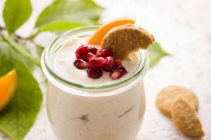 Yoghurt met Perzik en Granaatappelpitjes