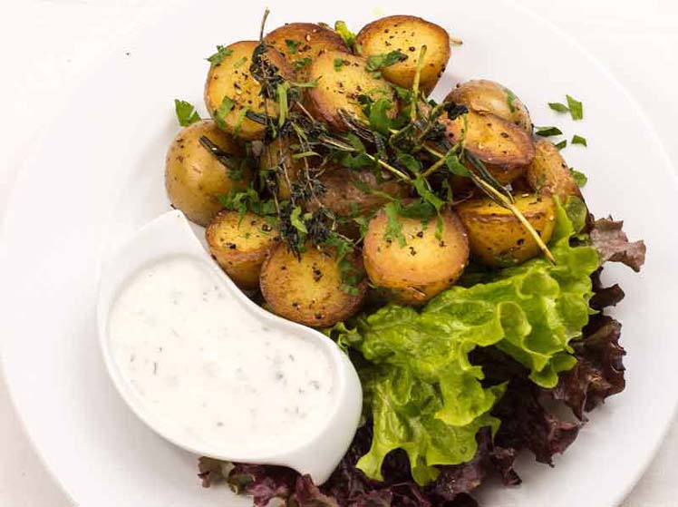 Gebakken aardappelen met kruiden