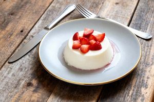 Panna cotta met aardbei