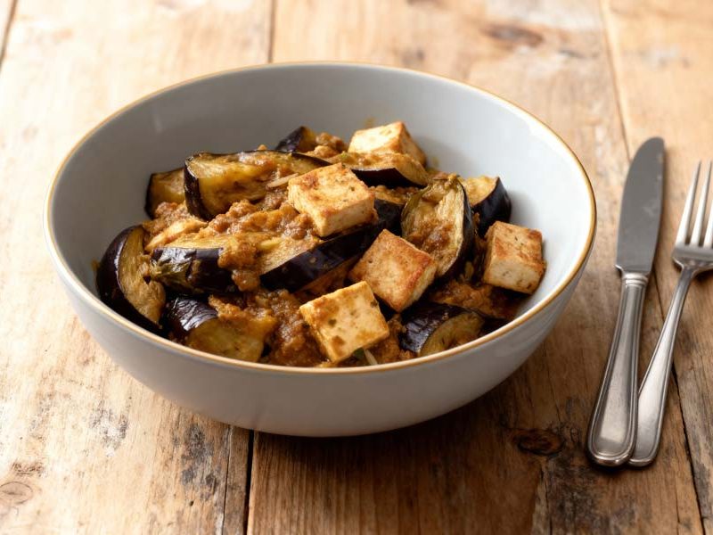 Aubergine-Tofucurry