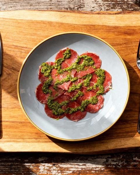 Carpaccio met eigen dressing