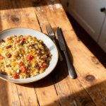 Zomerse worst-kaas-salade