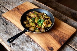 Gebakken aardappelen met kruiden