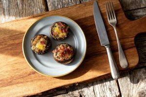 Gevulde champignons met spekjes
