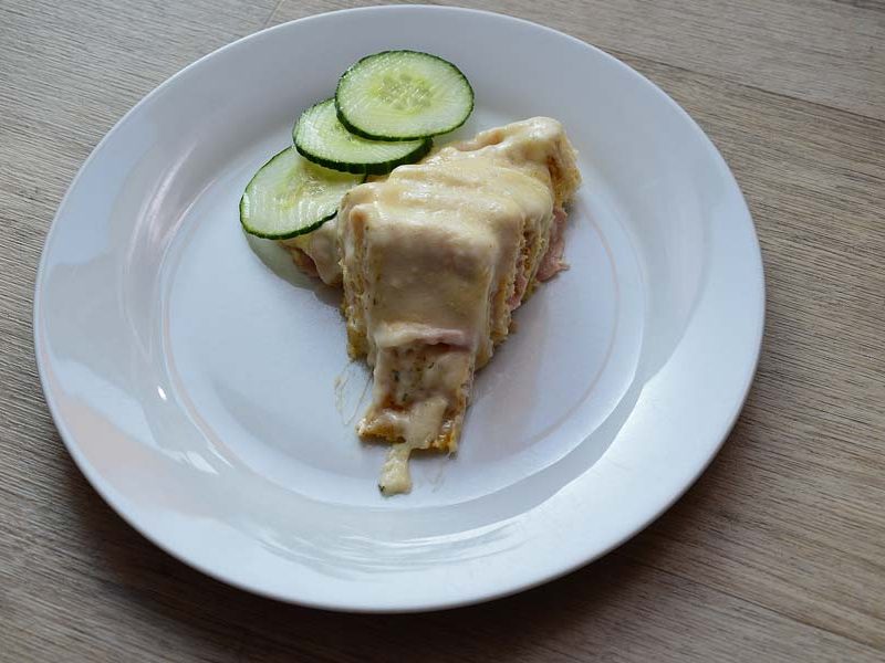 Toast cirkel met ham en kaas