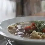 Penne met bloemkool en worst