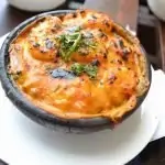 Bananenflaps met chocoladepasta en aardbei