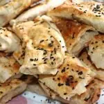 Baconburger met ananassalsa