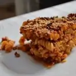 Fusilli met groentesaus en ham