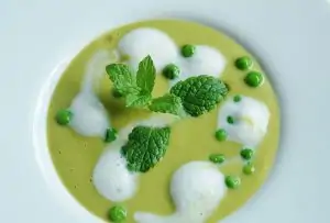 Oostenrijkse erbsensuppe