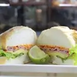 Sponge cake met aardbeien