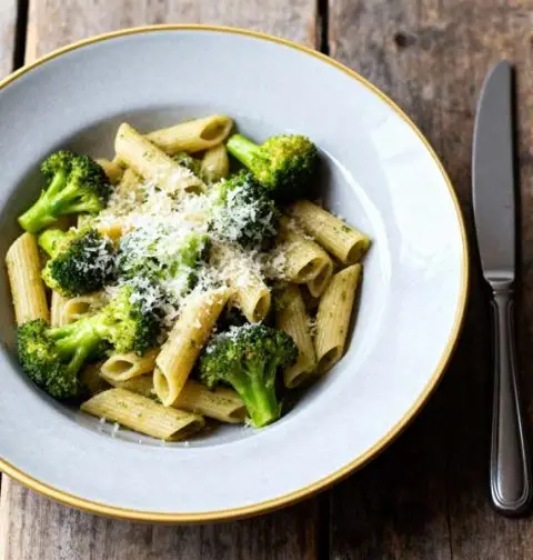 Pasta met broccoli en kaas