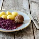 Pasta ovenschotel met groenten en salami