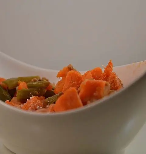 Zoete aardappel schotel