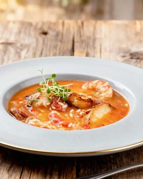 Tomaten-visoep met rijst