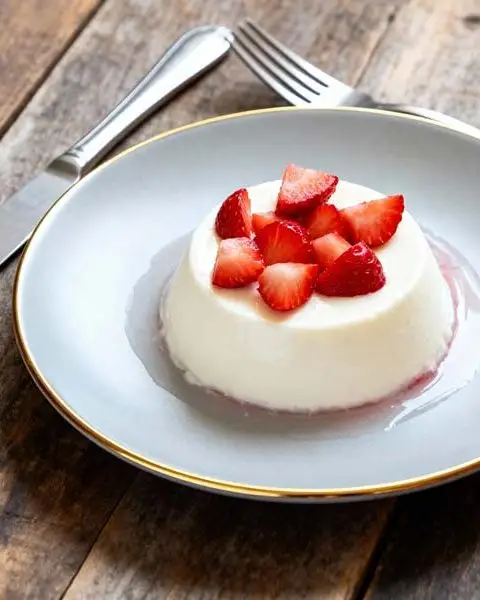 Panna cotta met aardbei