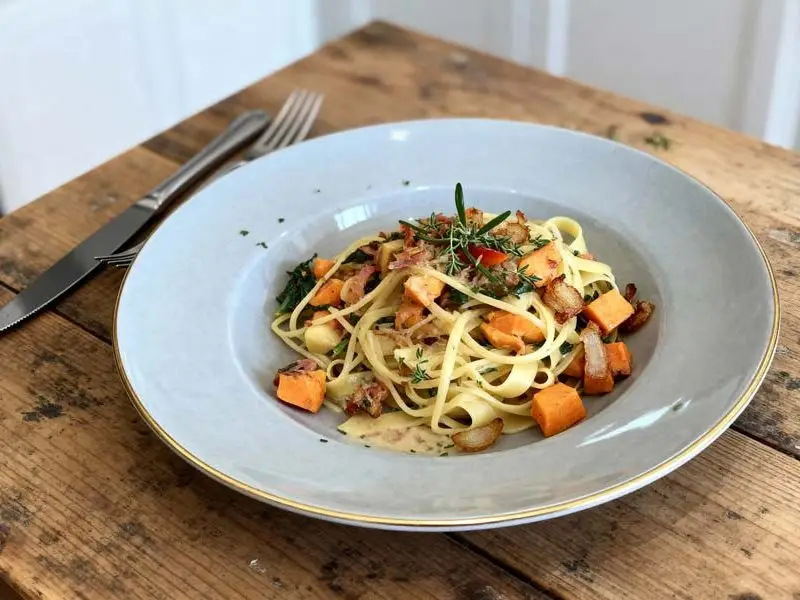 Tagliatella met tijm en zoete aardappel