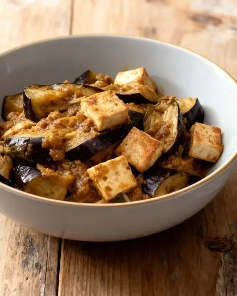 Aubergine-Tofucurry