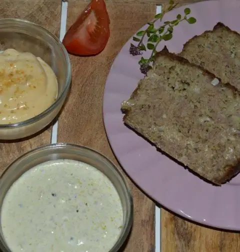 Gehaktbrood pesto met basilicumsaus