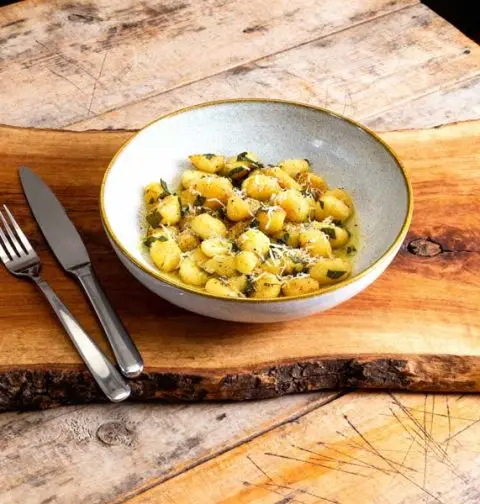 Gnocchi met boter, salie en kaas