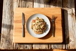 Koude pastasalade met tonijn