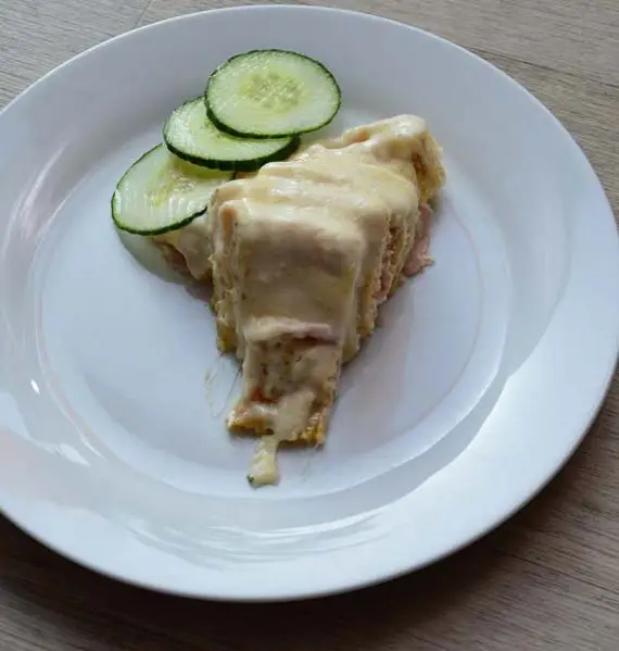 Toast cirkel met ham en kaas