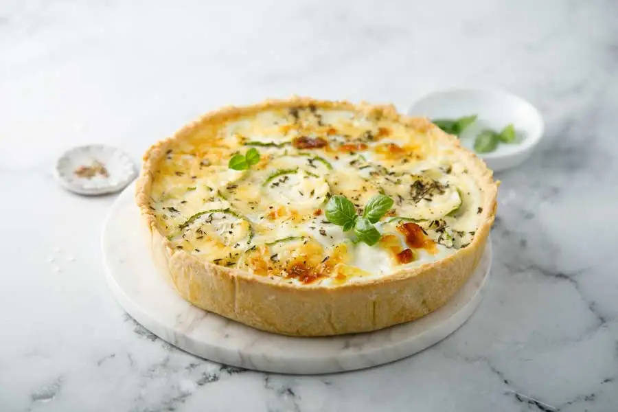 Courgettequiche met kruiden