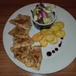 Gehaktbrood pesto met basilicumsaus